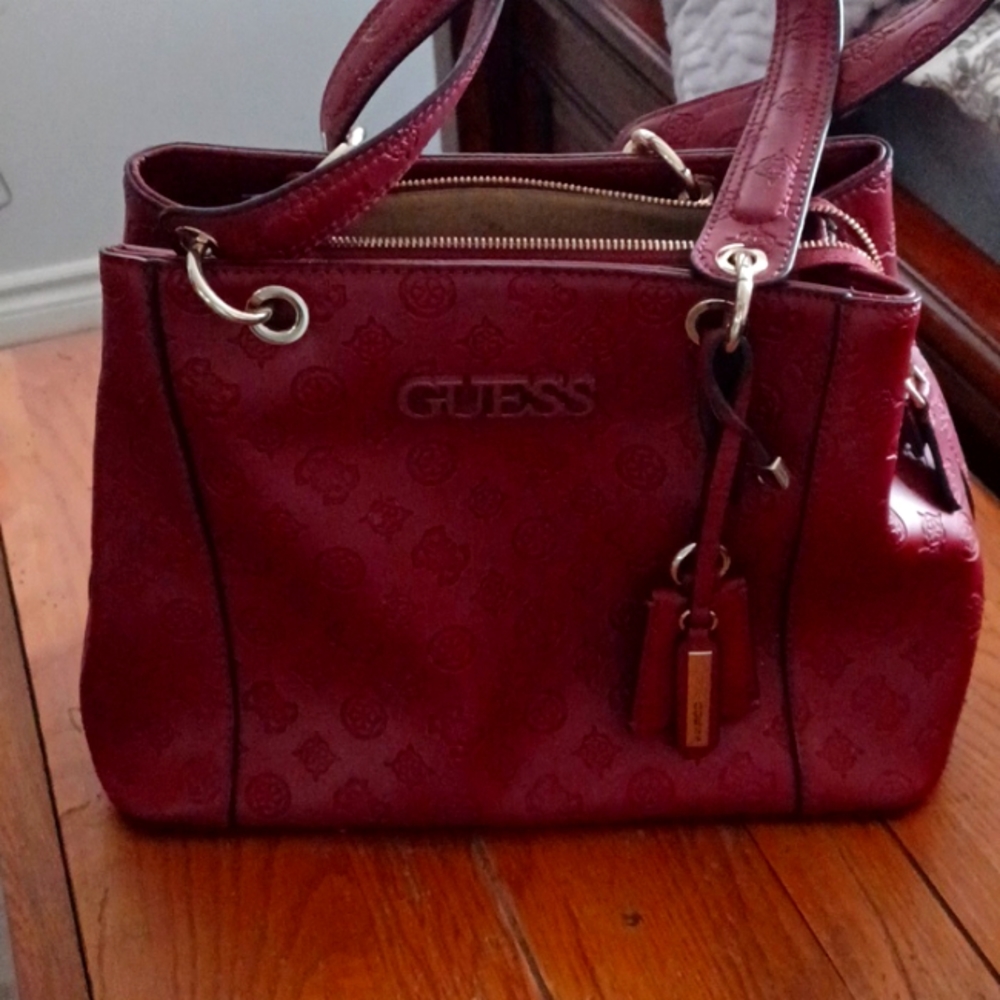 Guess bag